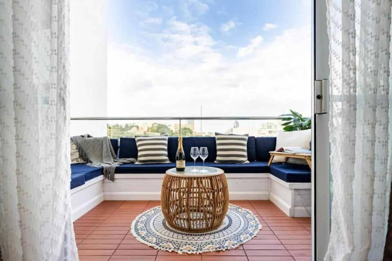 Apartment Ferienwohnung Seabreeze Retreat With Terrace - St Julians San Ġiljan Malta